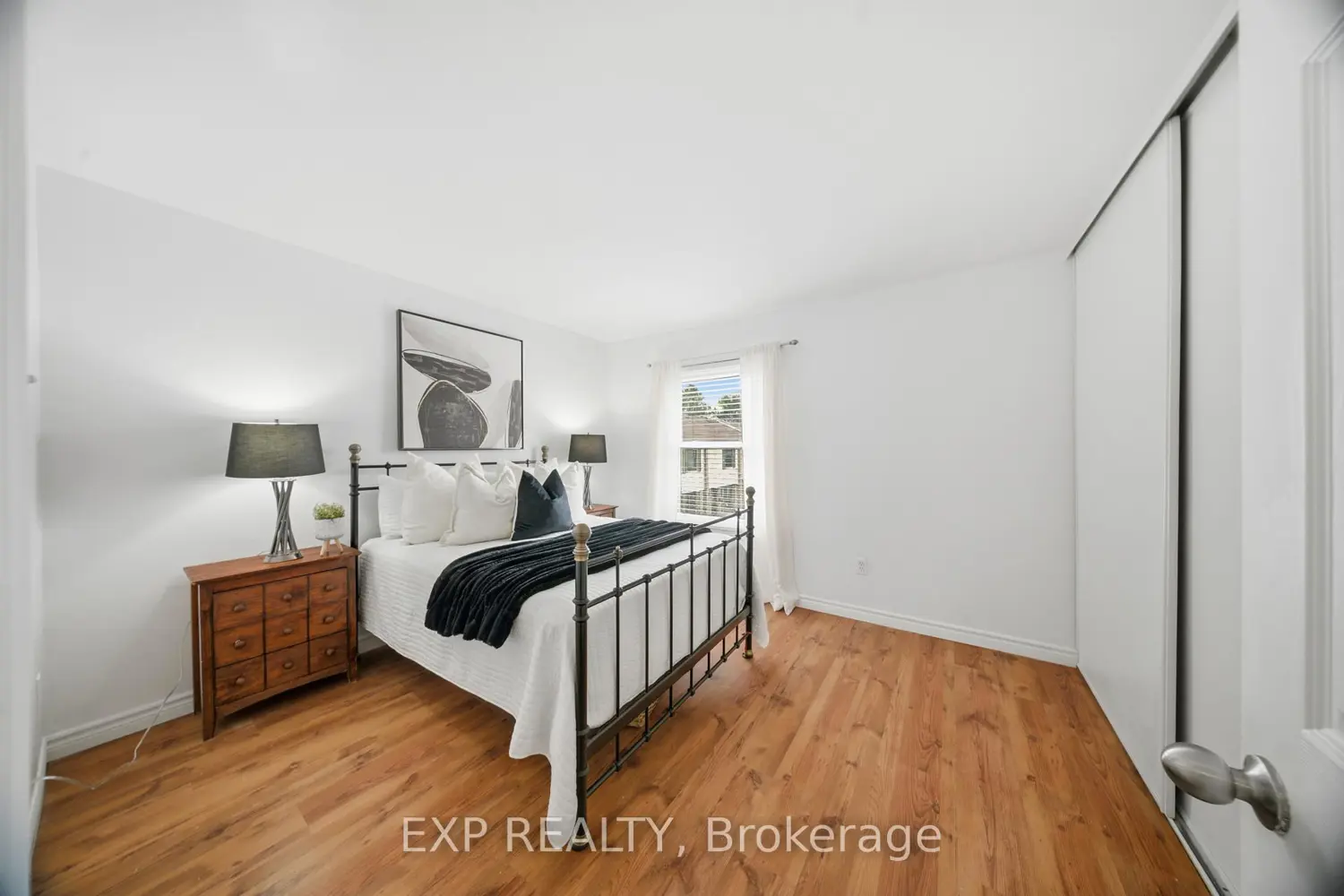 Additional image 10 of 2779 Gananoque Drive 40