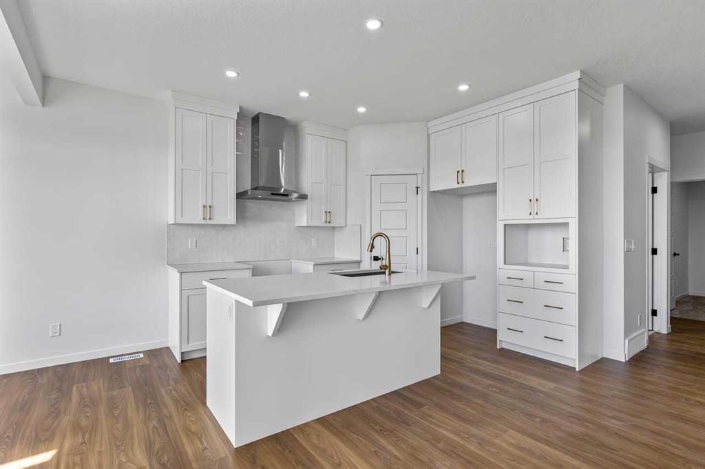 131 Corner Glen Grove NE, Calgary, AB, T3N 2S3