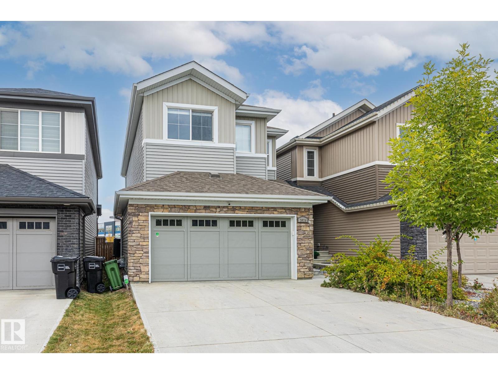 Additional image 2 of 2024 160 Street SW, Edmonton, AB, T6W4E7