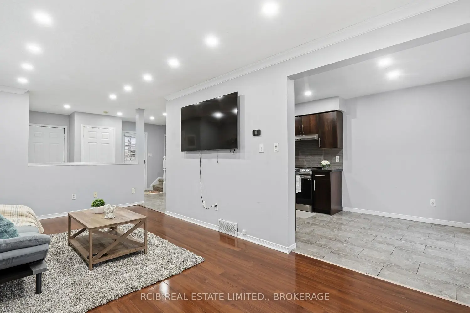 Additional image 4 of 1337 Reardon Boulevard