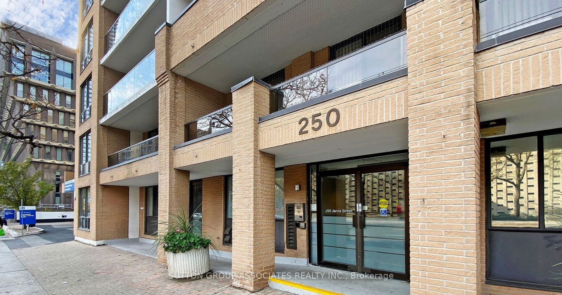 804-250 Jarvis Street, Toronto, ON, M5B 2L2