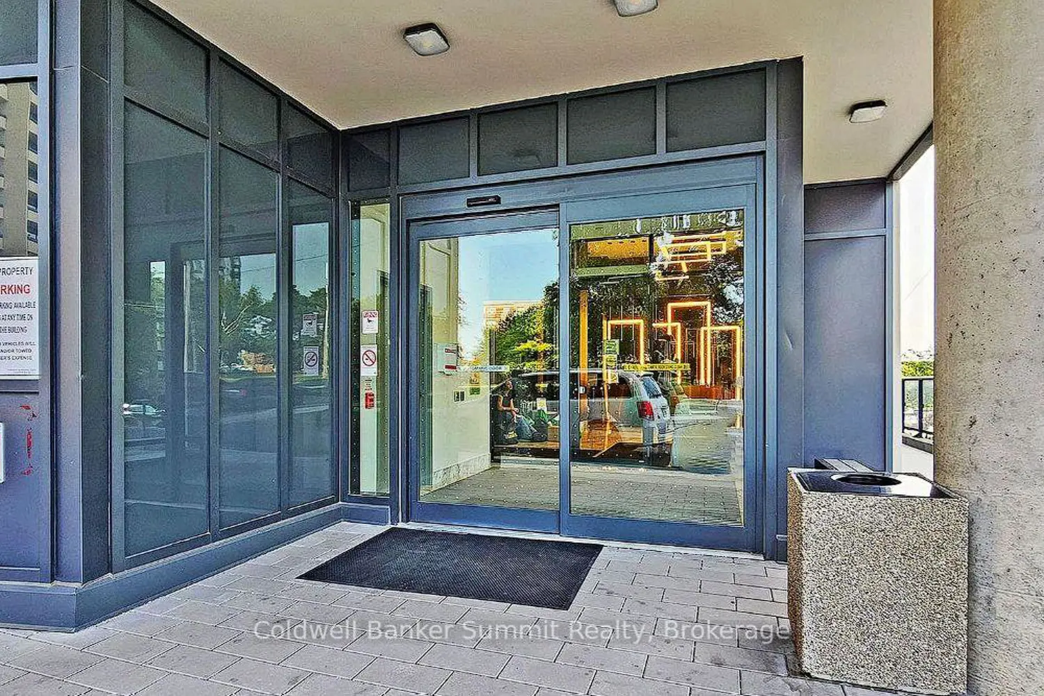 Additional image 5 of 1461 Lawrence Avenue West Avenue 504