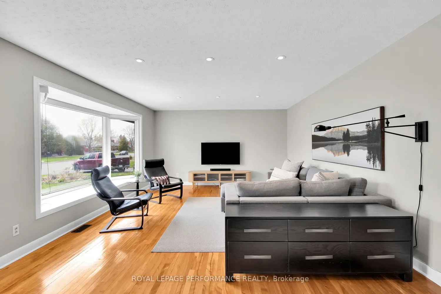 1321 Rustic Drive photo 3
