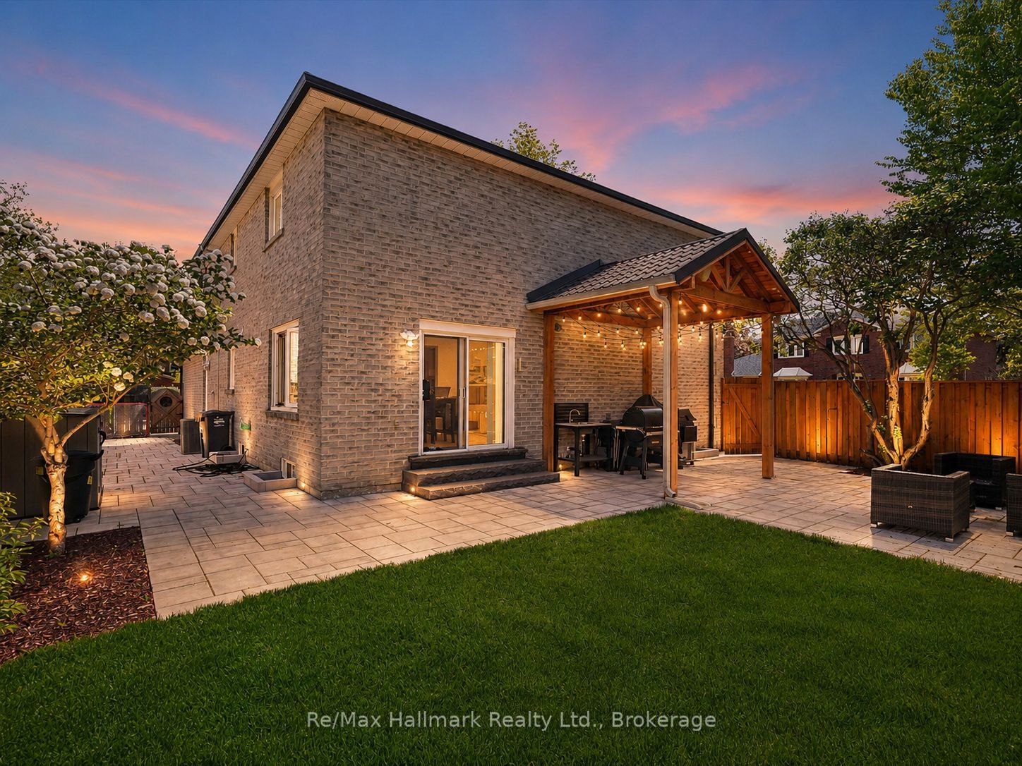 Additional image 3 of 560 Chillingham Crescent, Oakville, ON, L6J 2P2