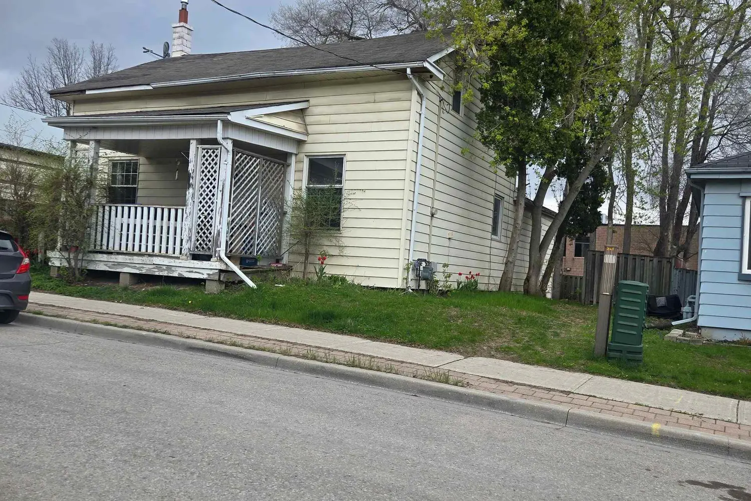 451 Simcoe Street