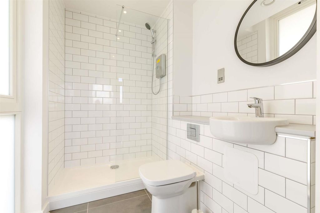 Additional image 9 of 2 bed flat to rentMatlock Spa Road, Matlock DE4