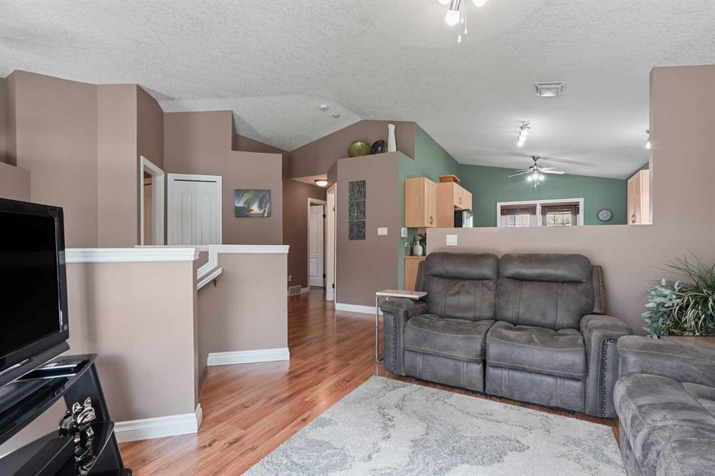 Additional image 5 of 15 Mt Rundle Place W, Lethbridge, AB, T1K 7B5