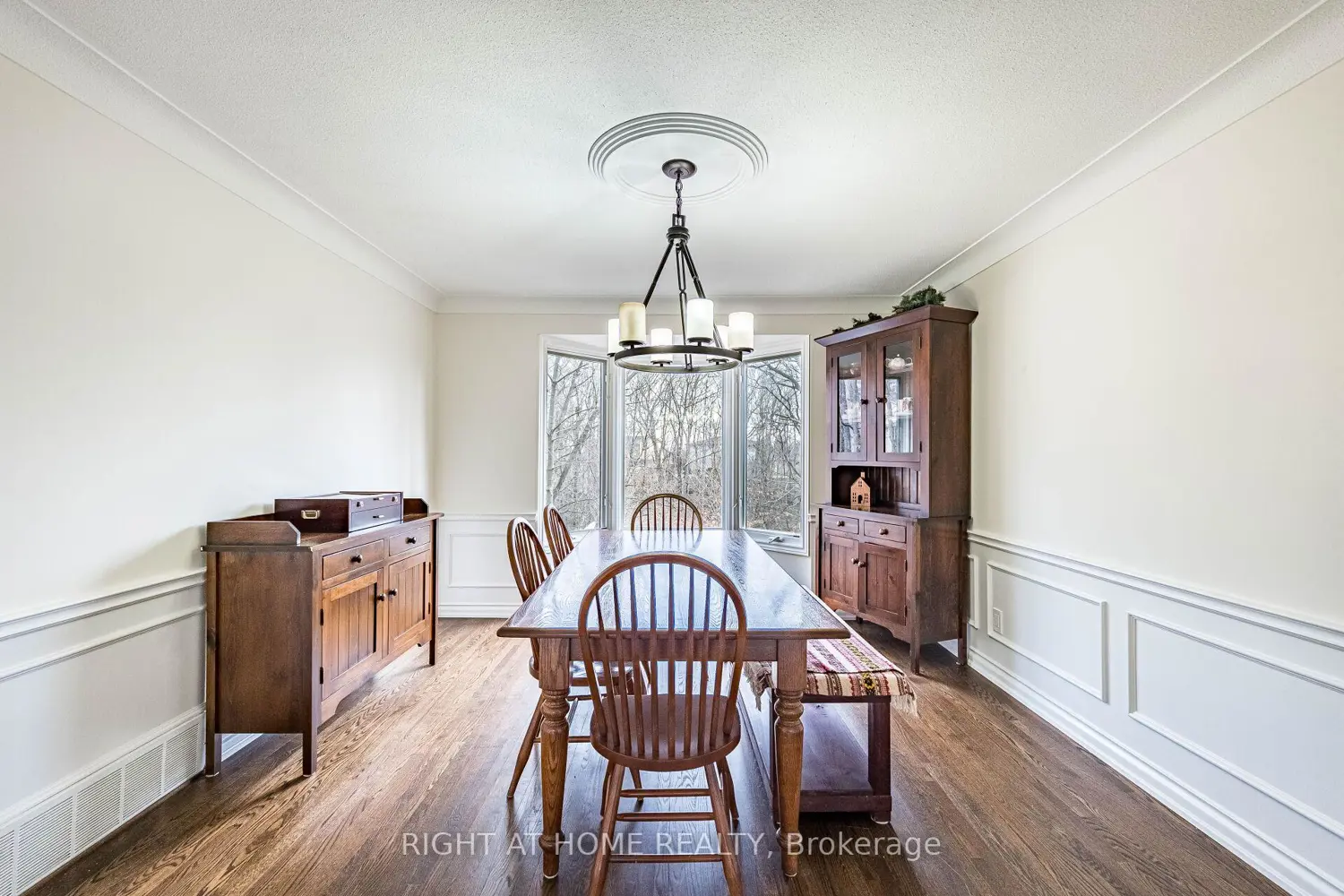 Additional image 3 of 1941 Four Seasons Drive