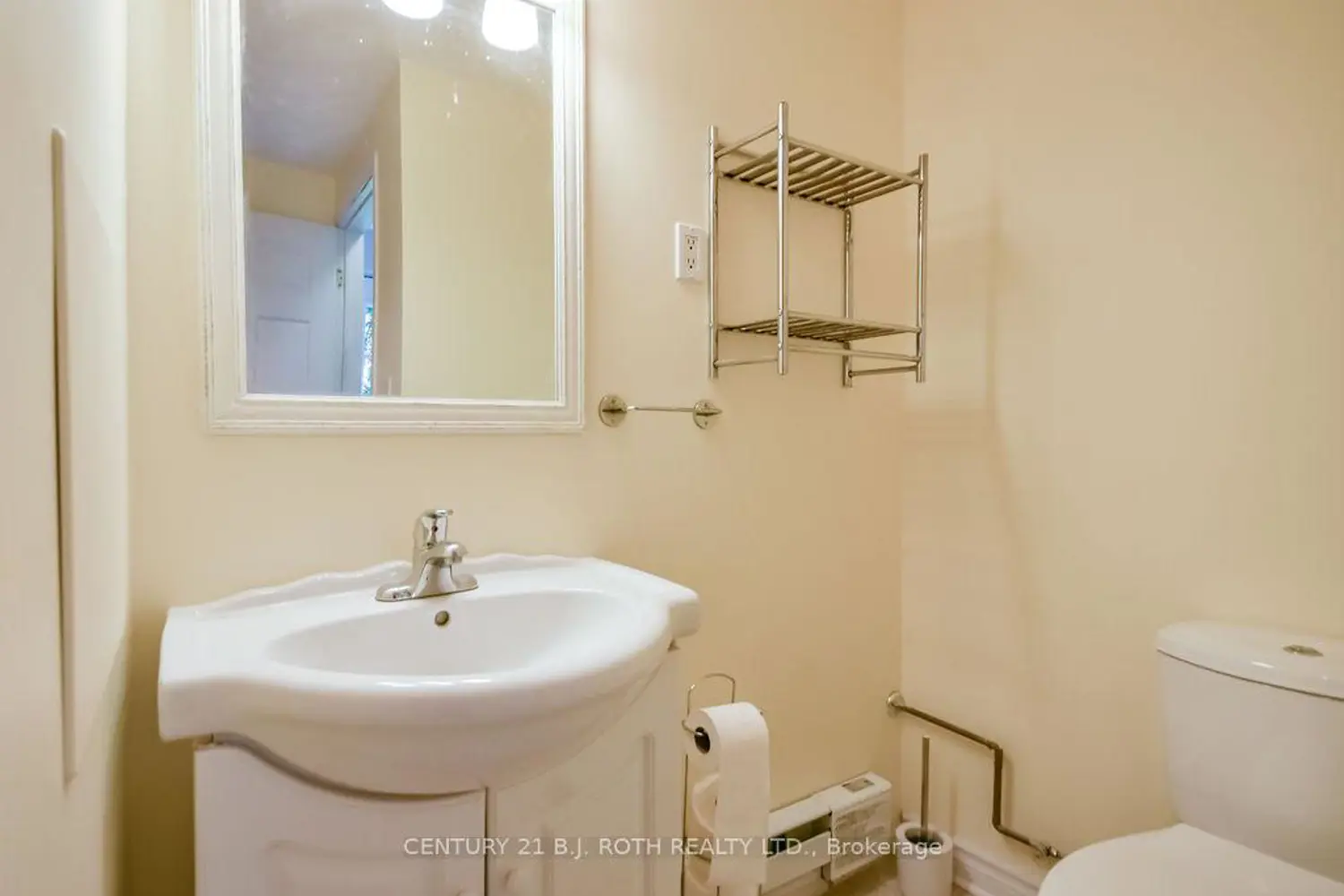 Additional image 8 of 174 Barrie Road