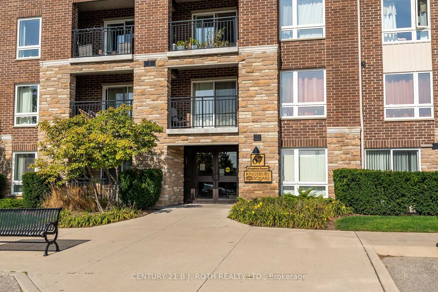 67 Kingsbury Square 403 photo 2