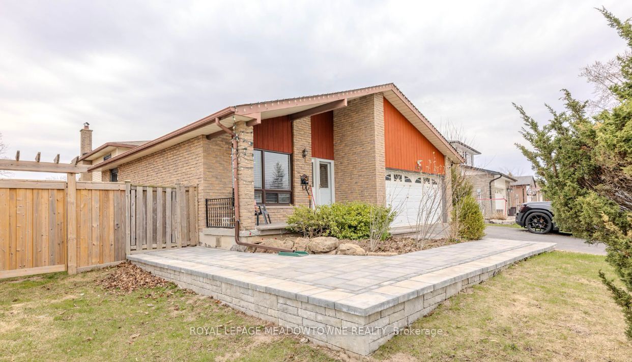 BSMT-468 Gowland Crescent, Milton, ON, L9T 4E5