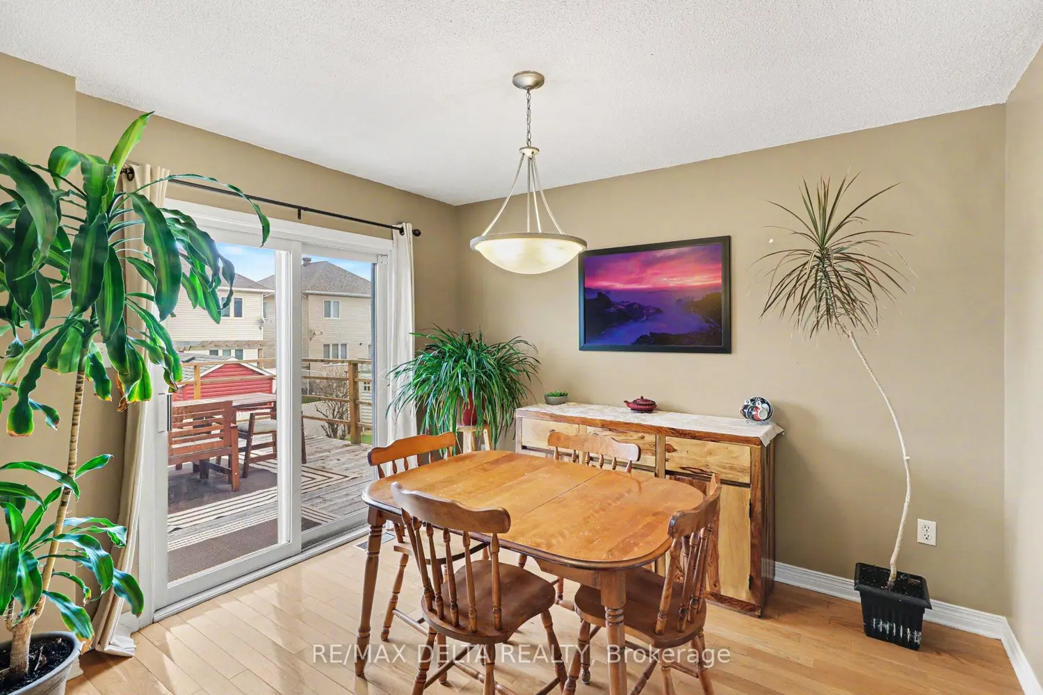 169 Louise Street photo 4