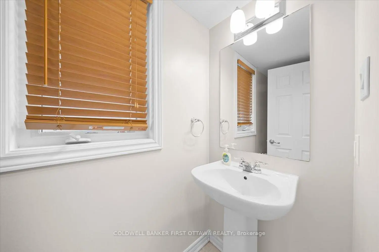 355 Sweetclover Way photo 2