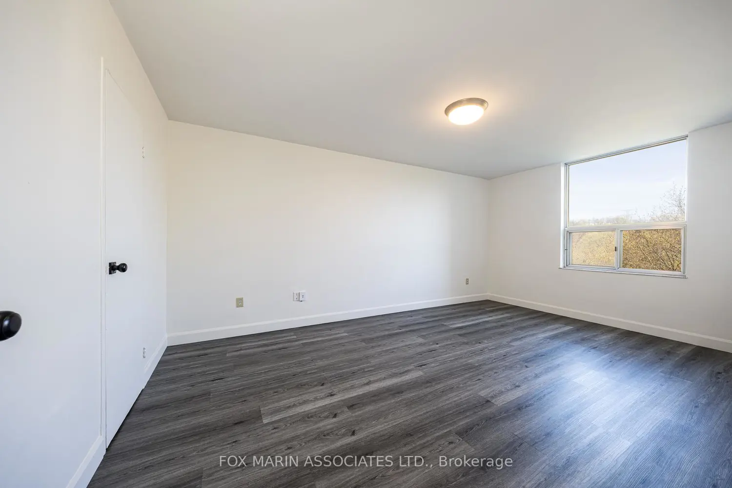 Additional image 12 of 20 Edgecliff Golfway 312