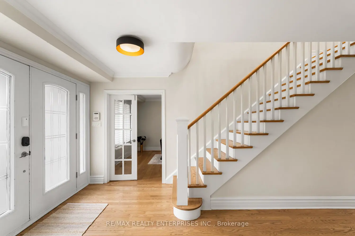 2154 Oneida Crescent
