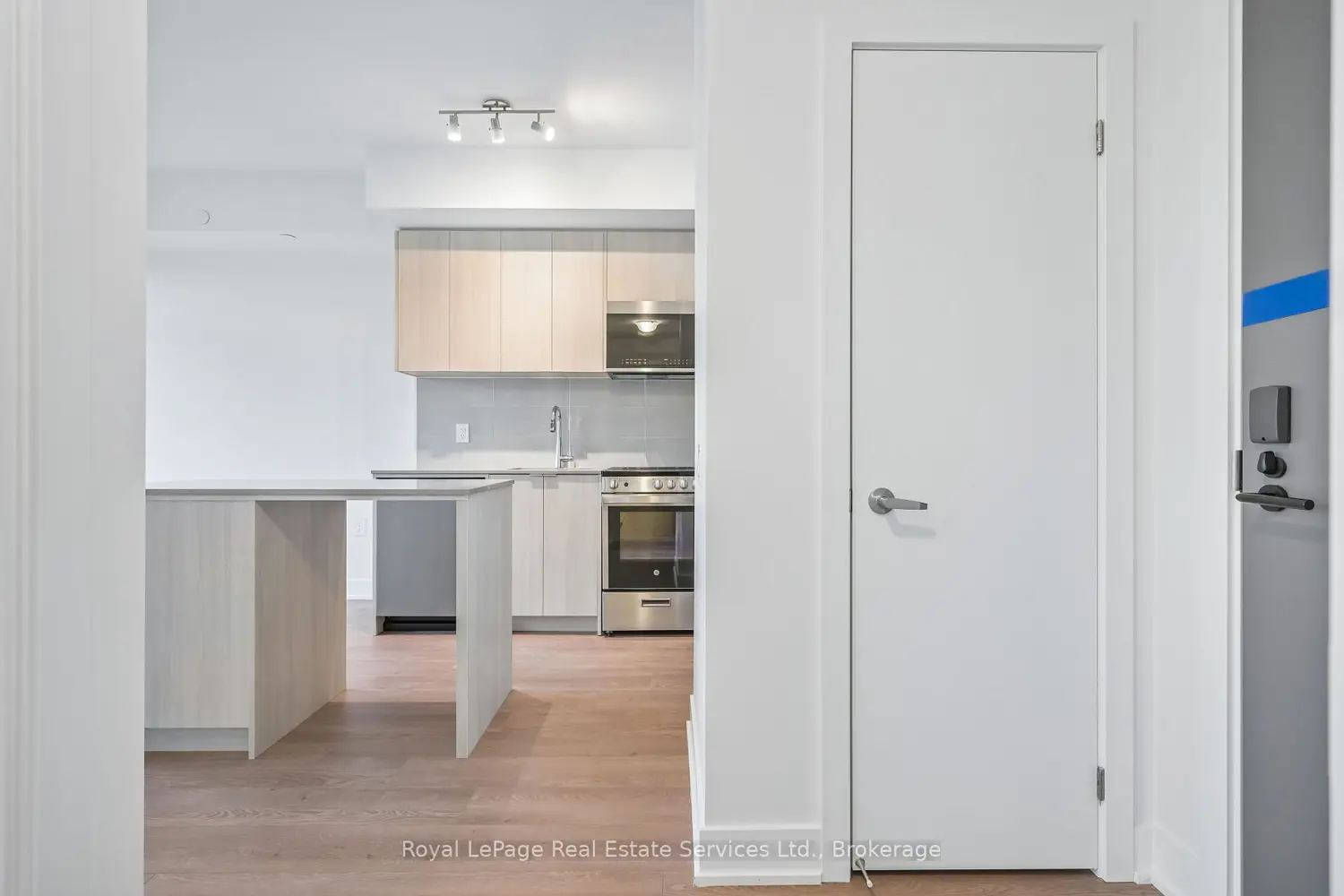 Additional image 7 of 2088 James Street 711
