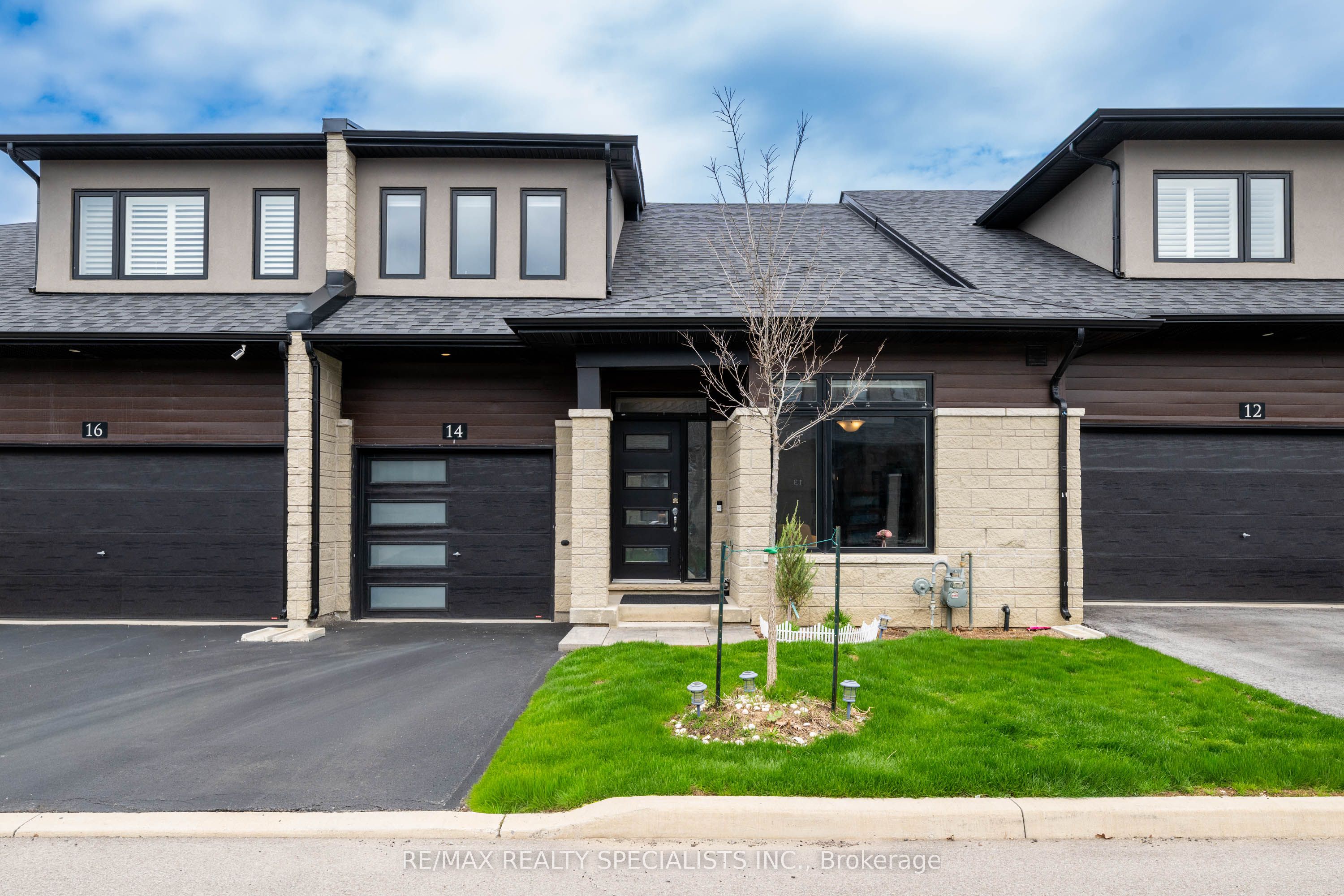 14 Welch Lane, Hamilton, ON, L9C 0G1