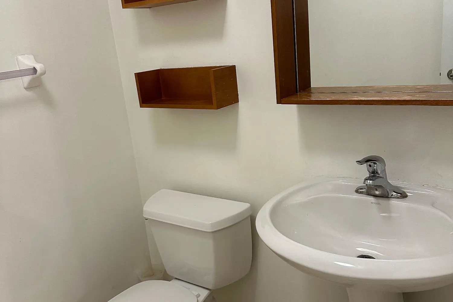 Additional image 7 of 420 Kenneth Avenue 1