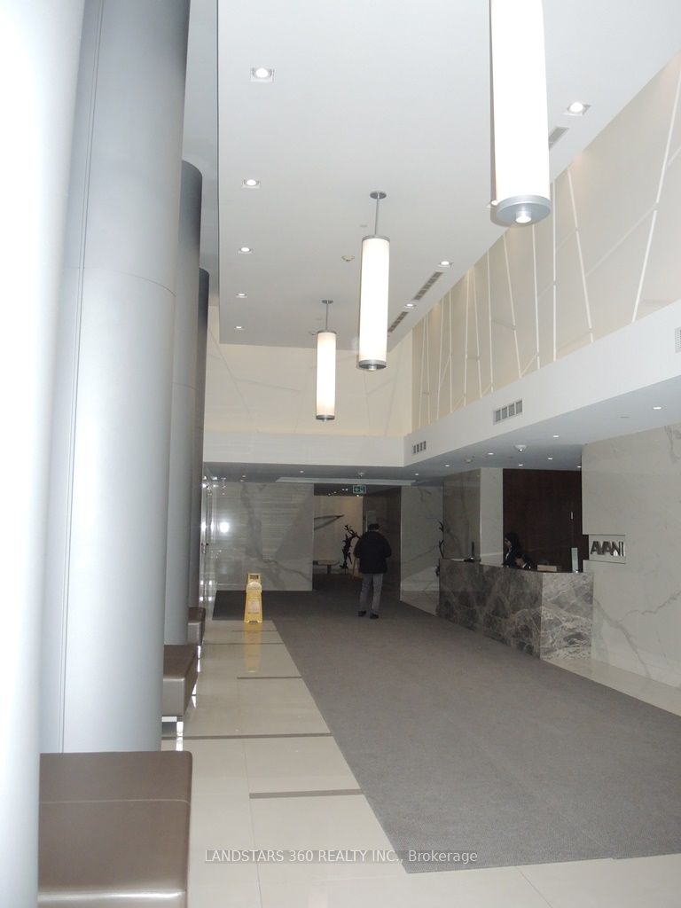 1820-275 Village Green Square, Toronto, ON, M1S 0L8