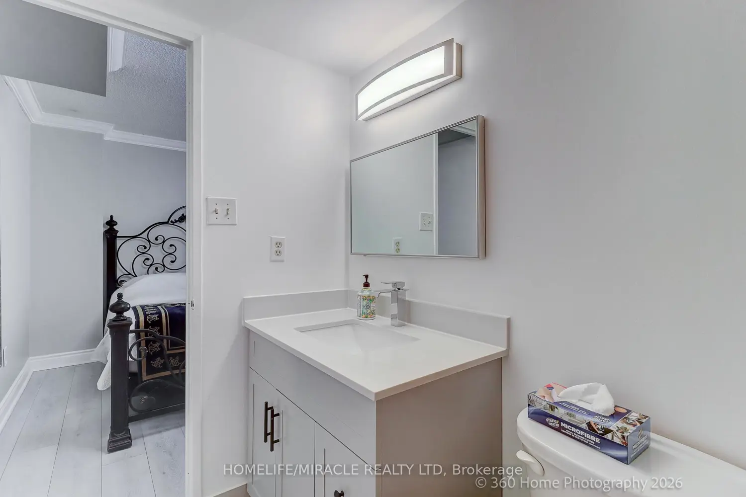 Additional image 10 of 3380 Eglinton Avenue 909