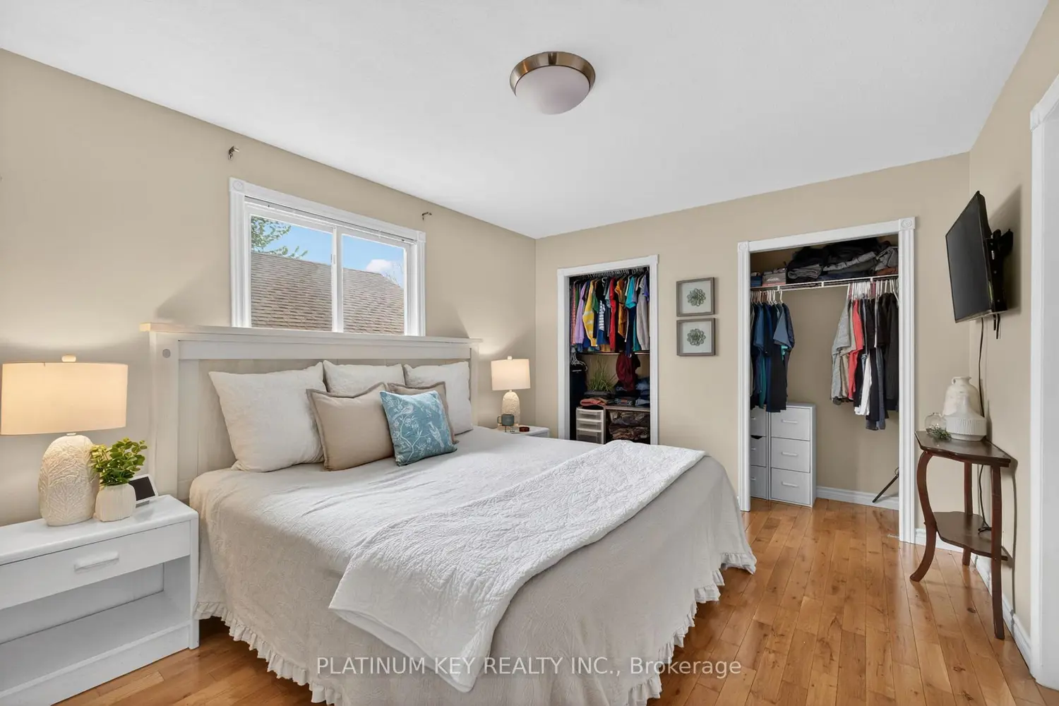 6 Juniper Crescent photo 5