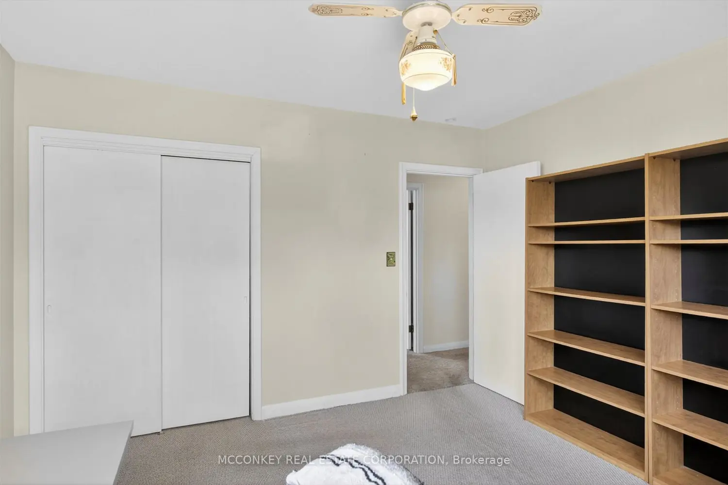 Additional image 11 of 834 Crowley Crescent