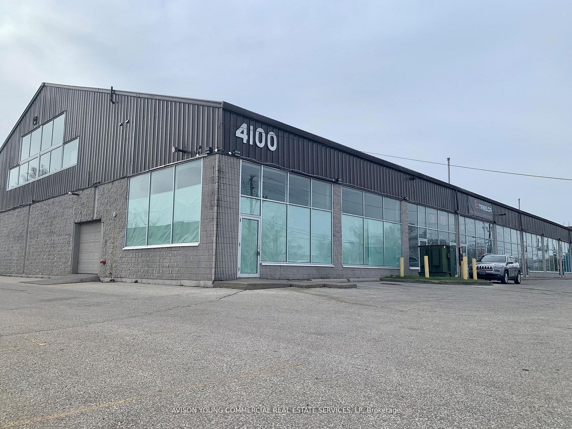 4-5-4100 Chesswood Drive, Toronto, ON, M3J 2B9