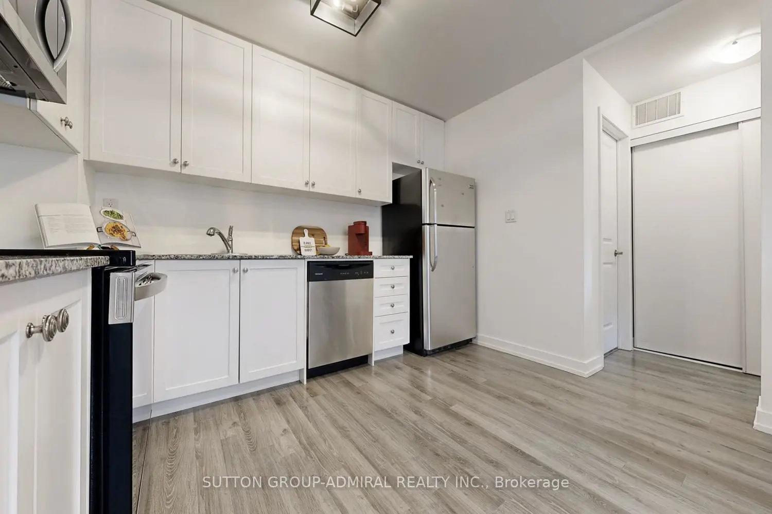 Additional image 8 of 867 Wilson Avenue 1B