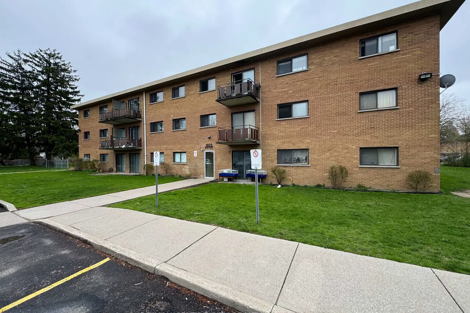 Additional image 2 of 1825 Whitney Street 307