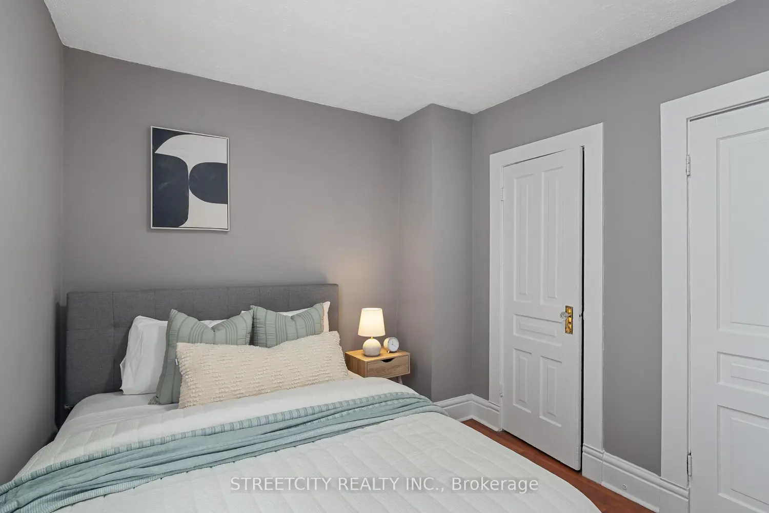 Additional image 6 of 239 Highbury Avenue