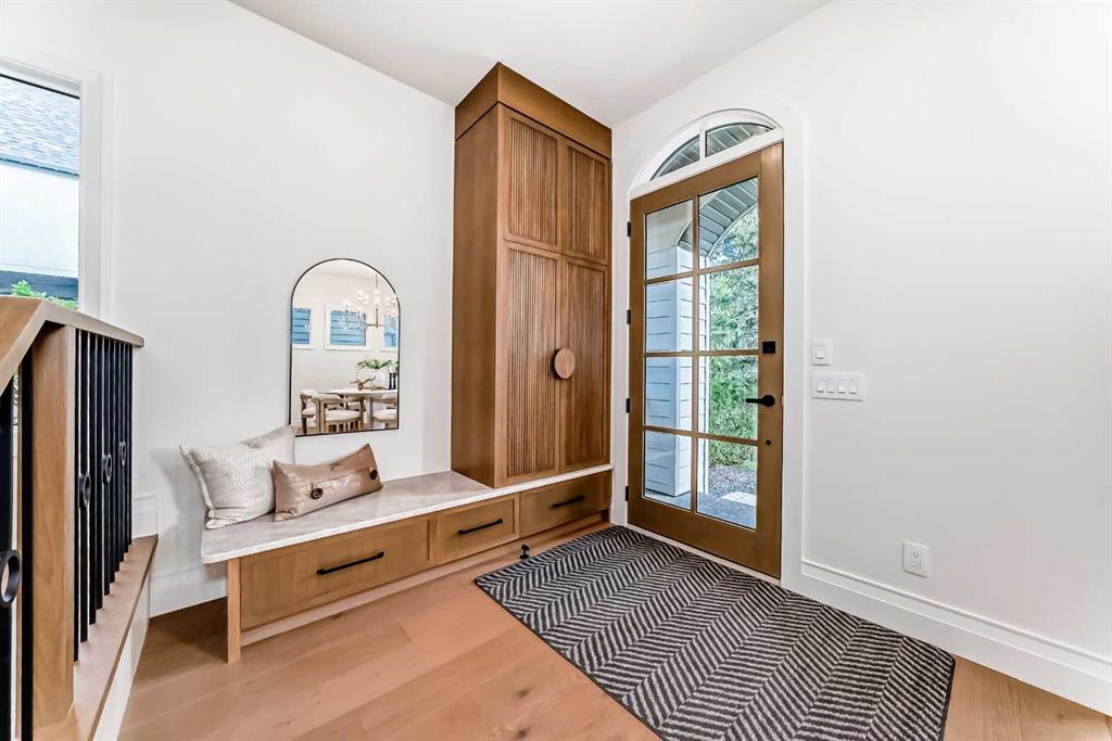 Additional image 3 of 2032 52 Avenue SW, Calgary, AB, T3E 1K1