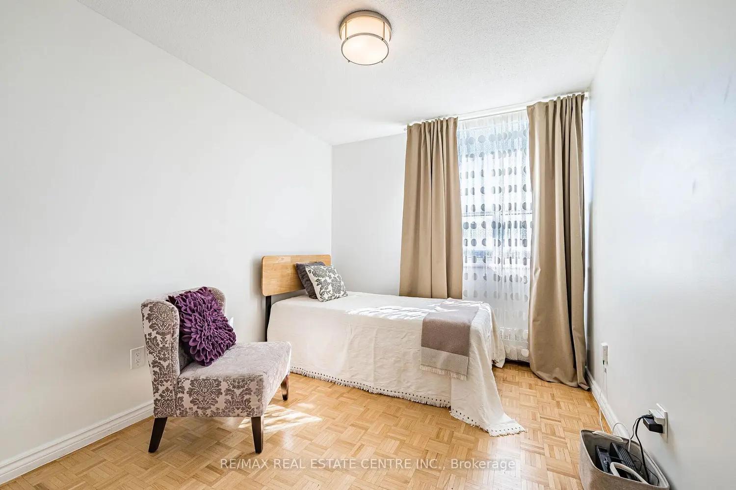 451 The West Mall Drive 1502
