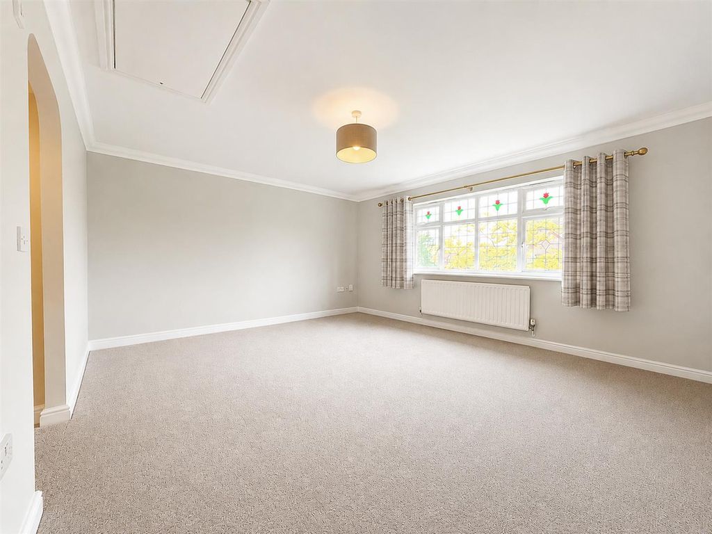 Additional image 9 of 7 bed detached house to rentThe Park, Cheltenham GL50