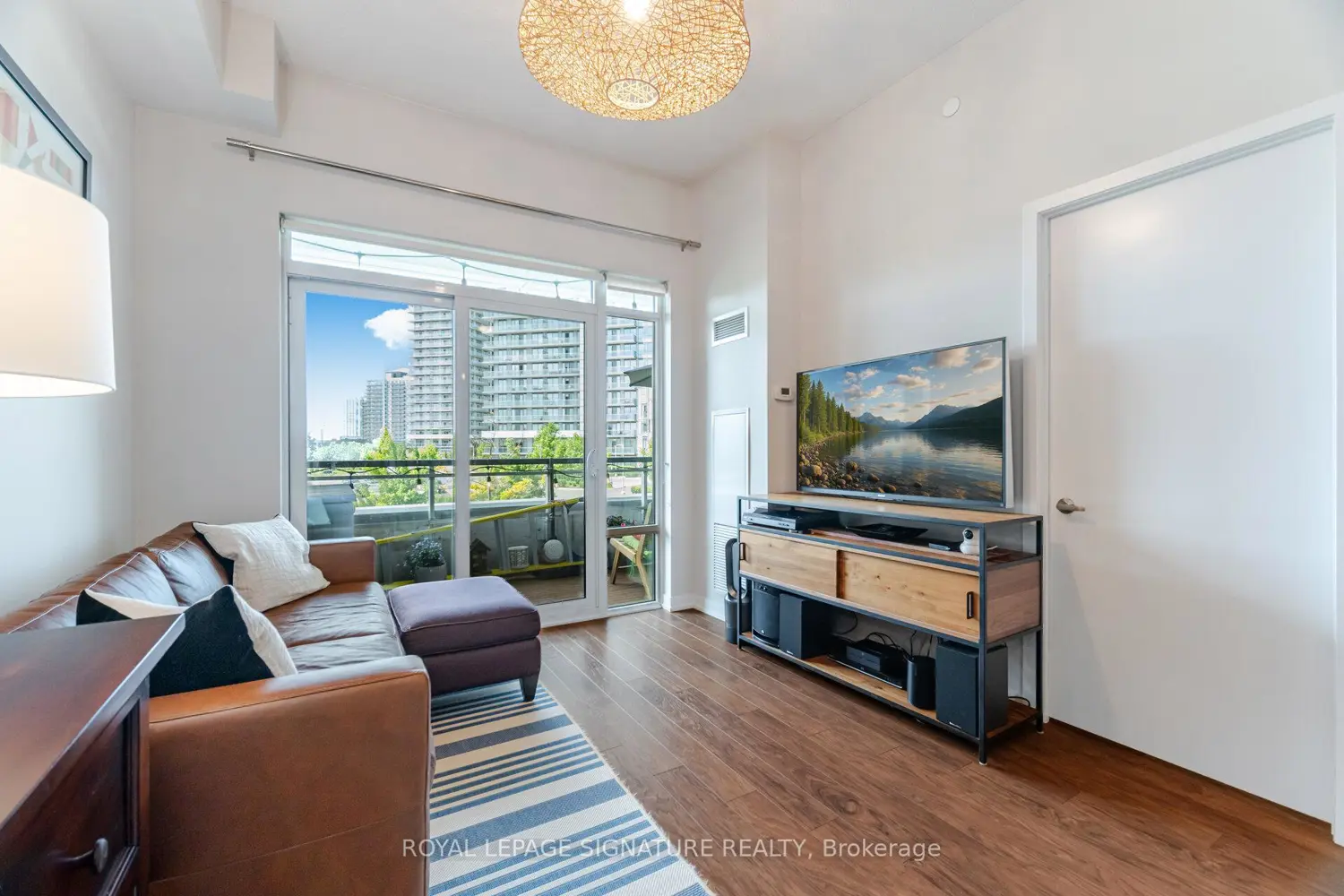 Additional image 7 of 2560 Eglinton Avenue 313