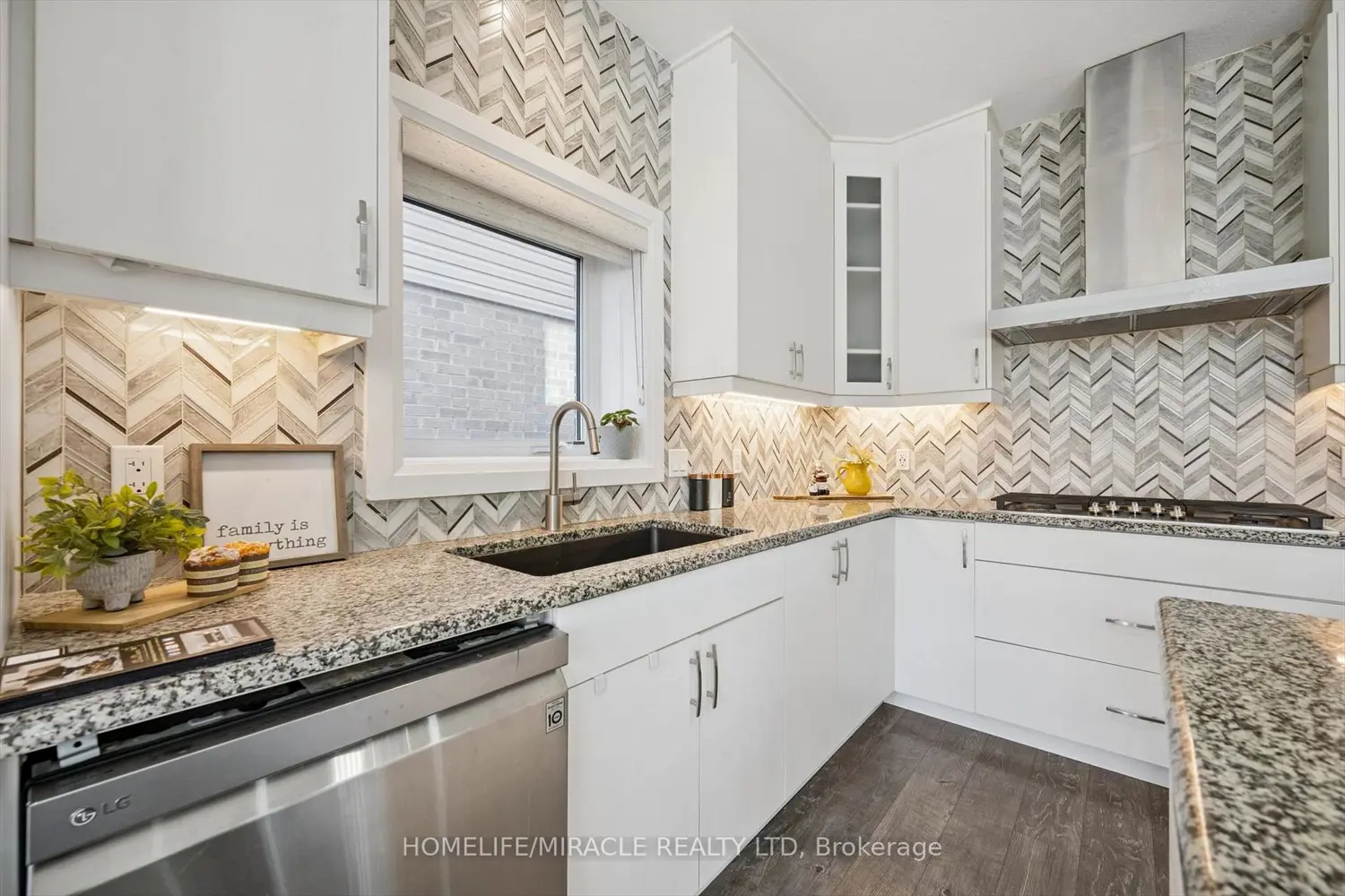 Additional image 5 of 736 Wood Lily Street
