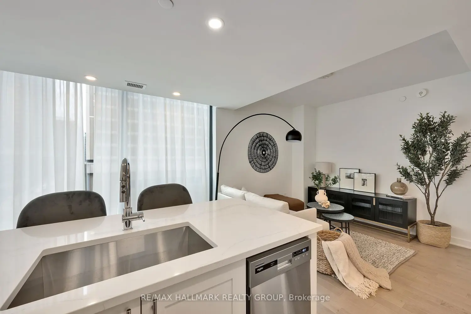 Additional image 8 of 340 Queen Street 906