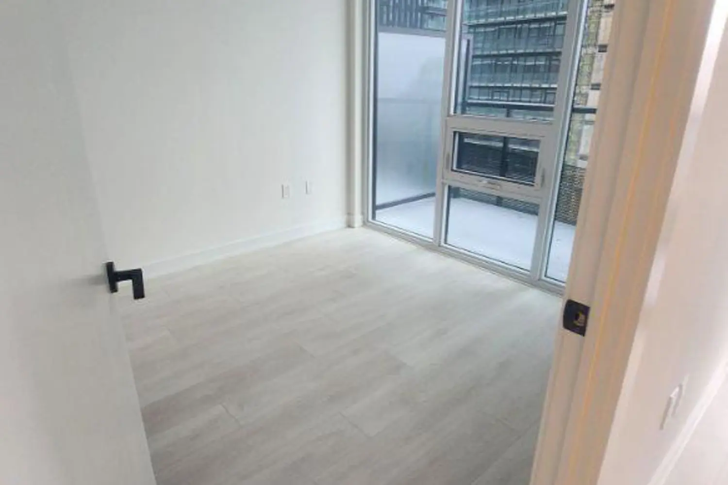 Additional image 3 of 117 Broadway Avenue 1705