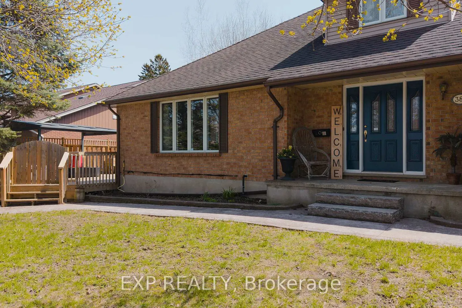381 Timlock Place photo 3