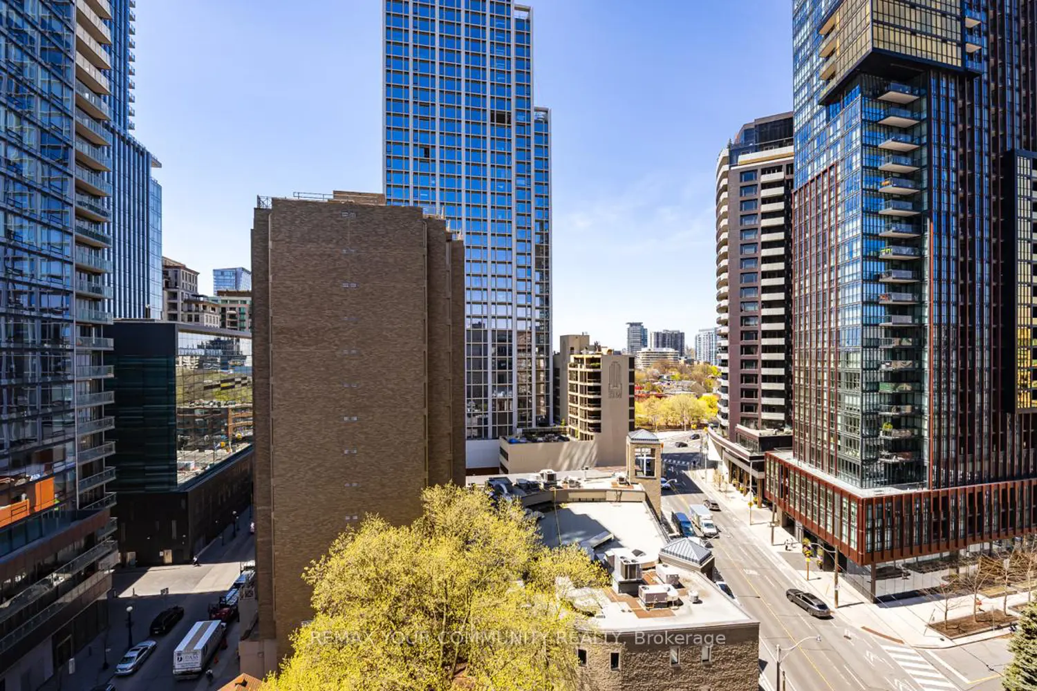 Additional image 17 of 8 Scollard Street 1108