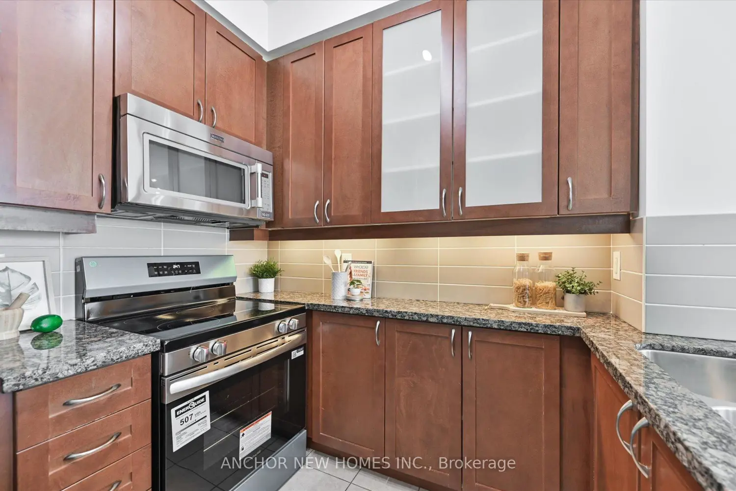 Additional image 4 of 57 Upper Duke Crescent 210