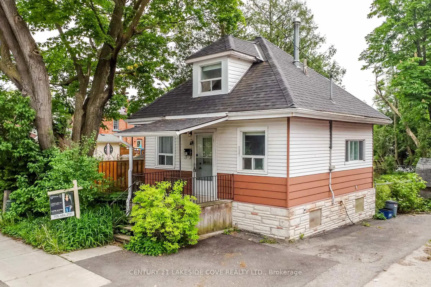 147 Dufferin Street
