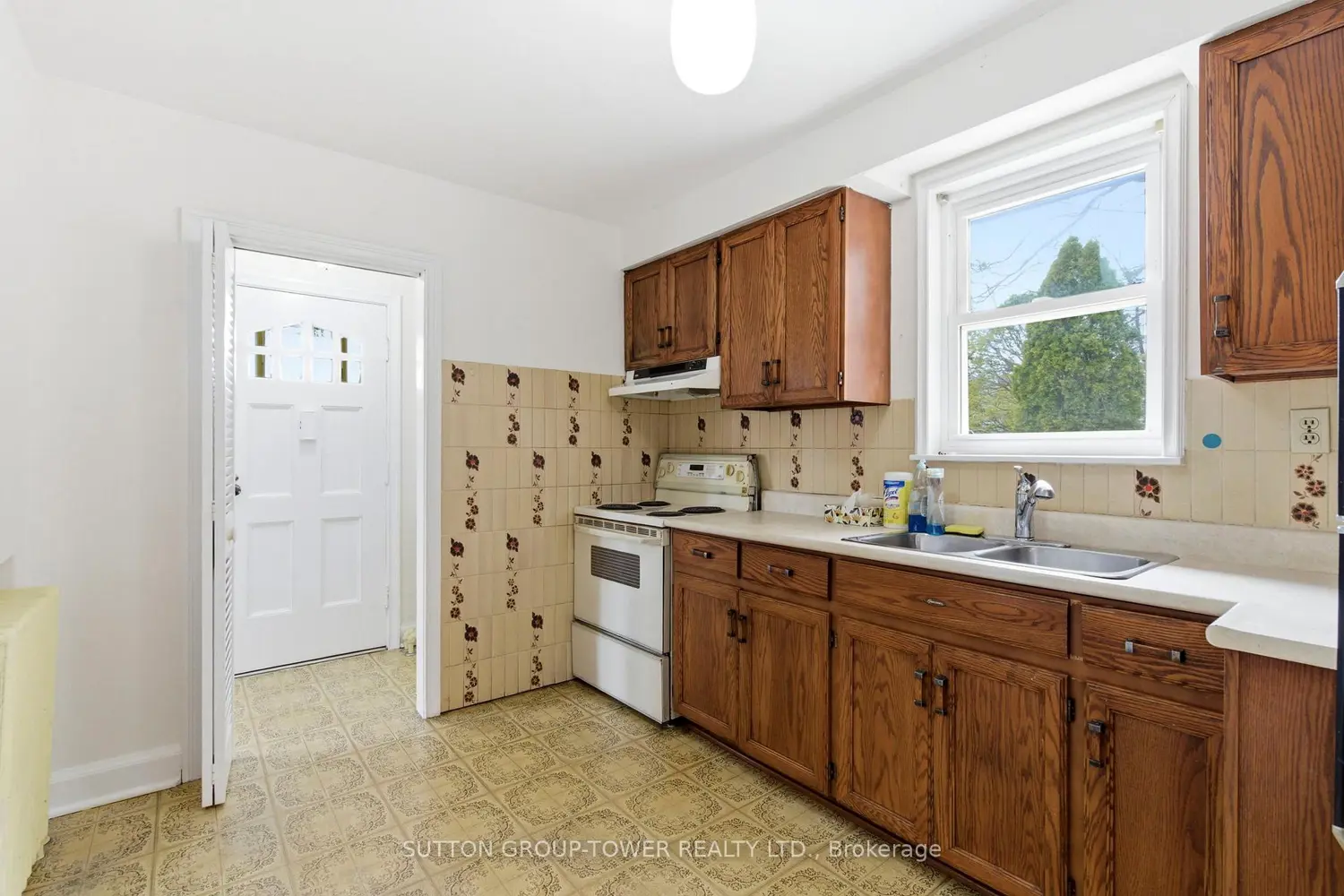 Additional image 14 of 58 Shelborne Avenue