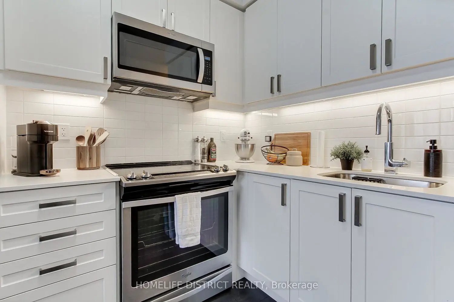 Additional image 7 of 7895 Jane Street 717