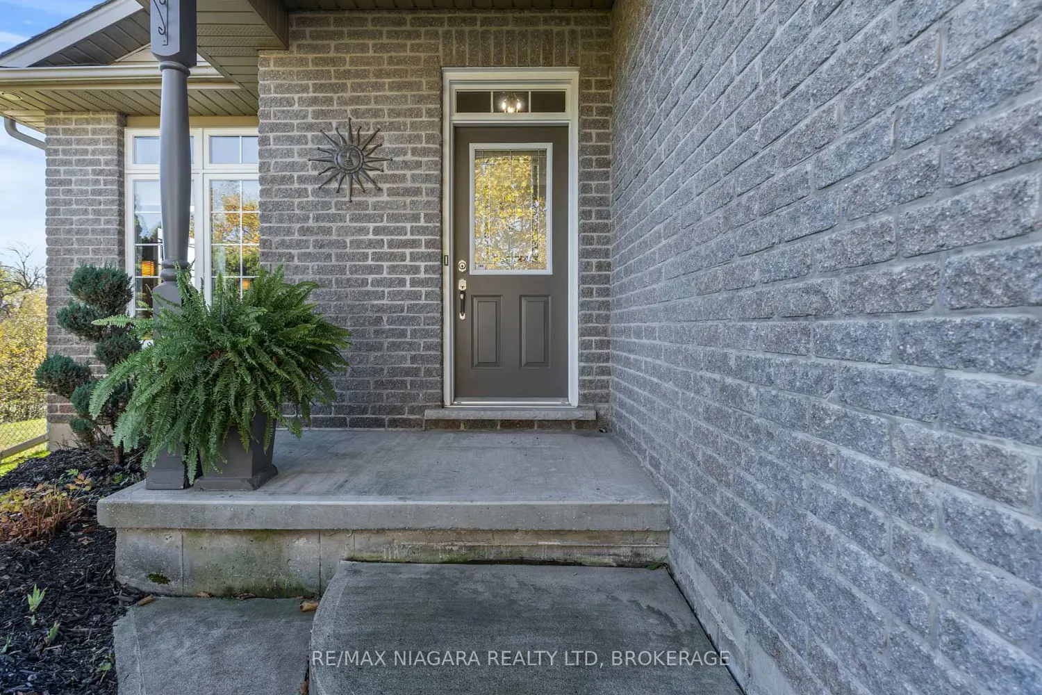 Additional image 3 of 3579 Carver Street