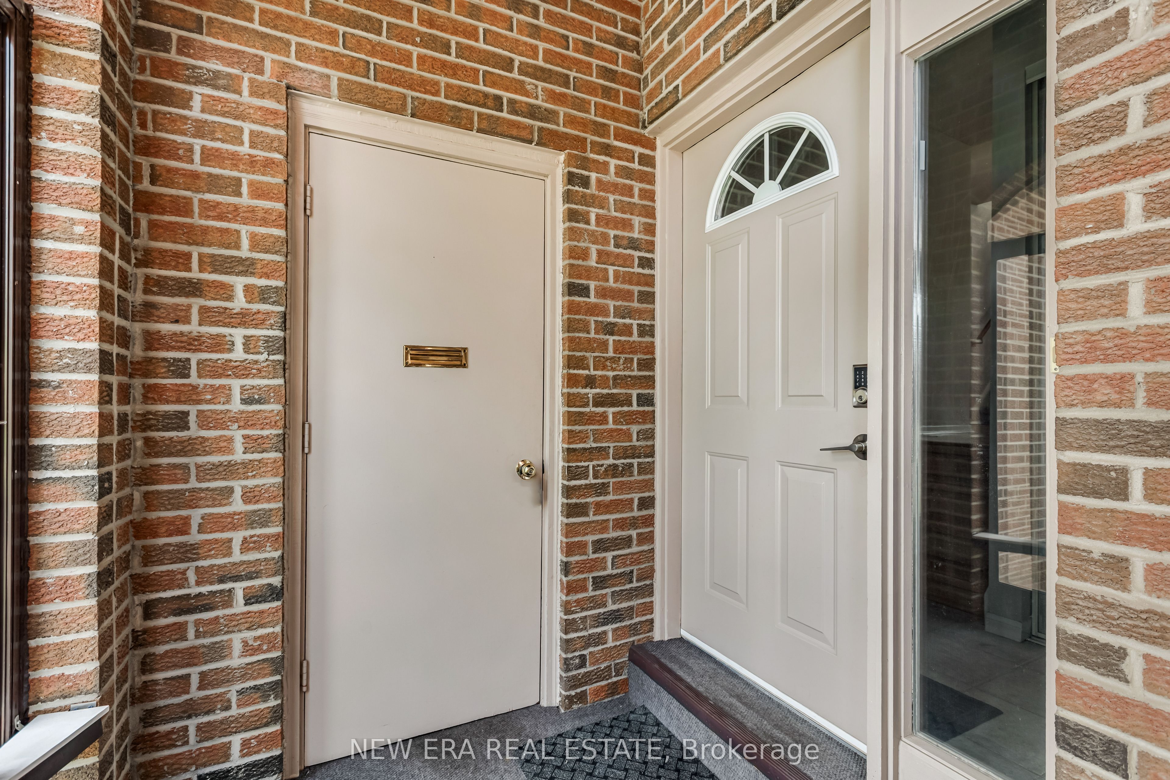 Additional image 5 of 4059 Teakwood Drive, Mississauga, ON, L5C 3L3