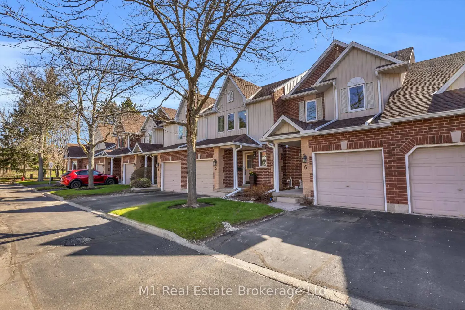 39 Ptarmigan Drive 5 photo 3