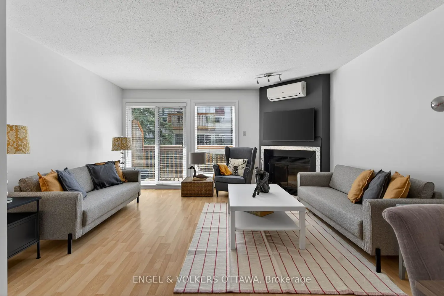 211 Briston Private photo 3