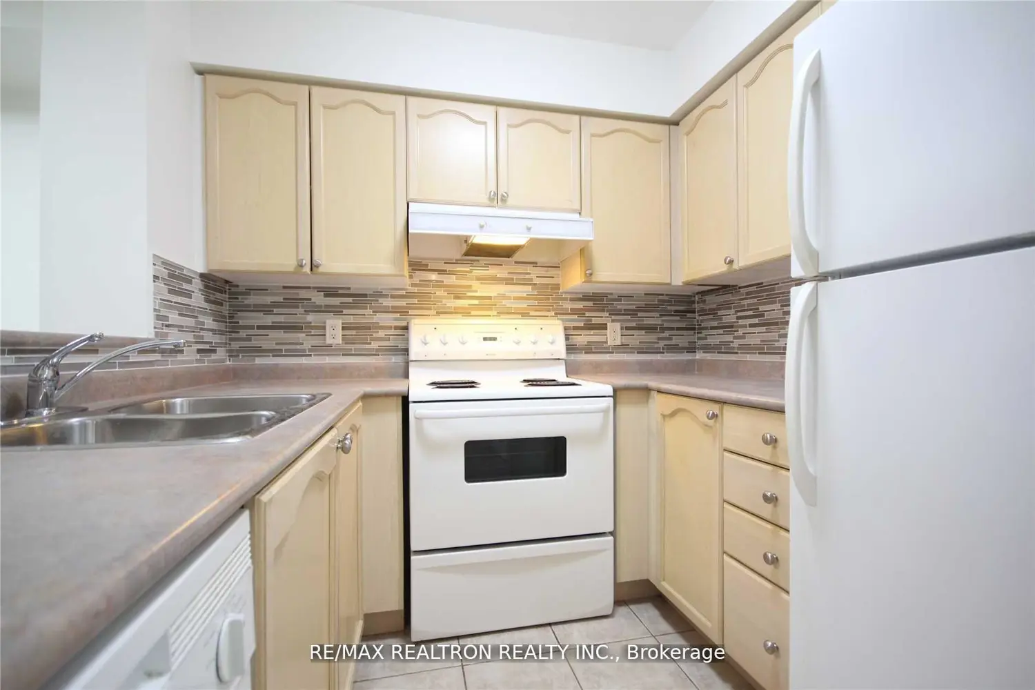 Additional image 5 of 35 Finch Avenue 1208