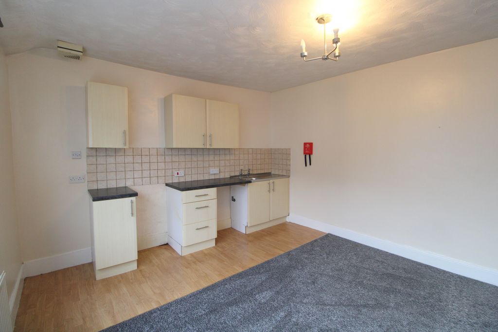 Additional image 3 of 1 bed flat to rent44 Vale Road, Rhyl, Denbighshire LL18