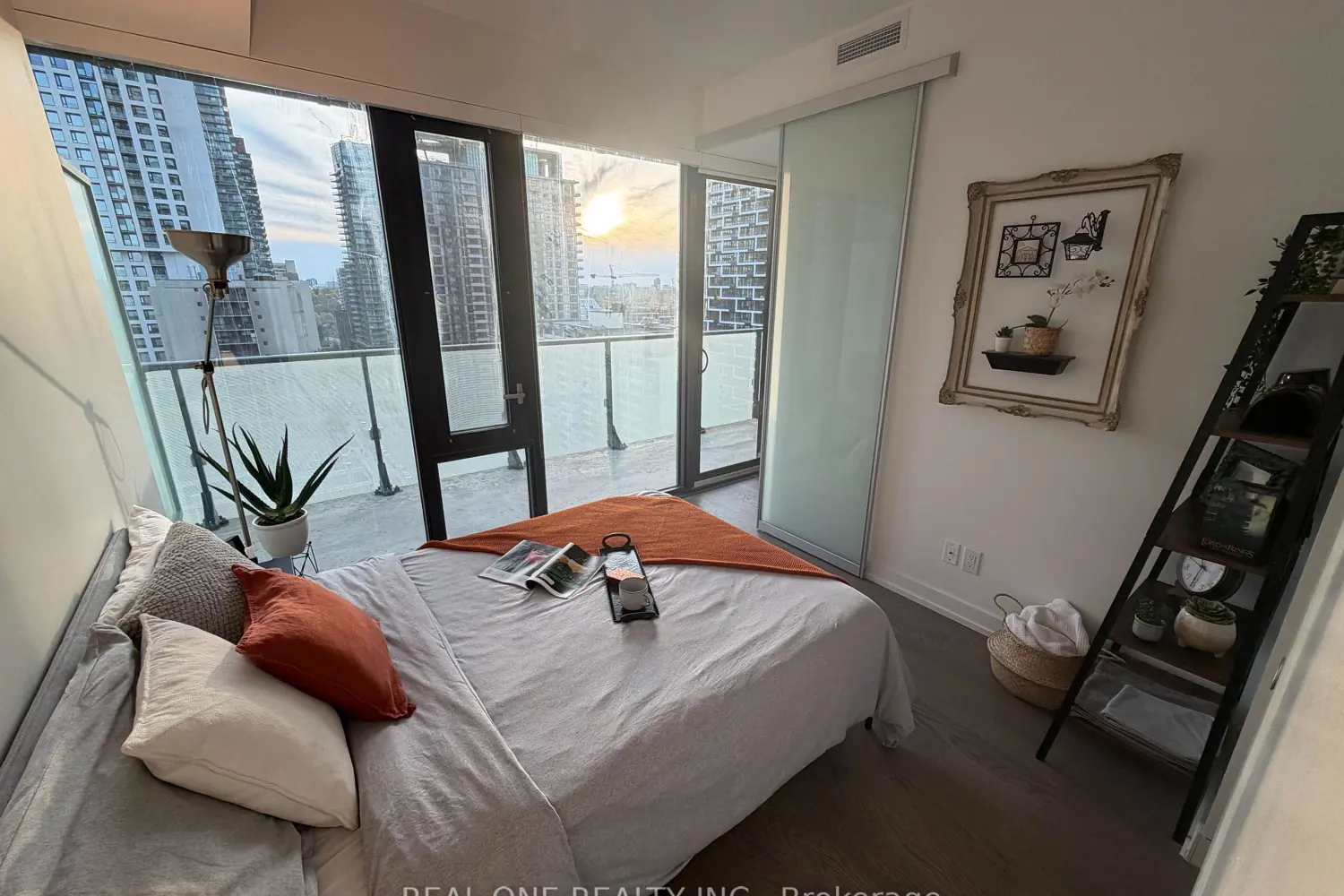 Additional image 9 of 161 Roehampton Avenue 1902